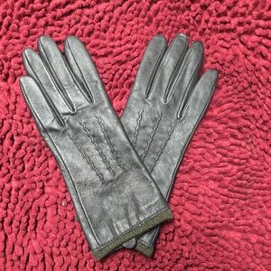 Elegant Gray Leather Gloves